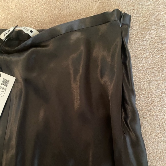 Zara MIDI Skirt - Size Small - Picture 2 of 4